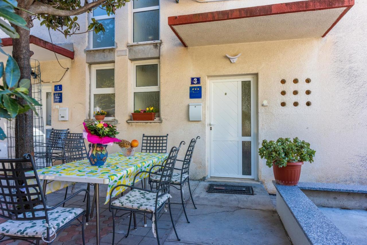 Apartment Mira "Pet Friendly" Цриквениця Екстер'єр фото