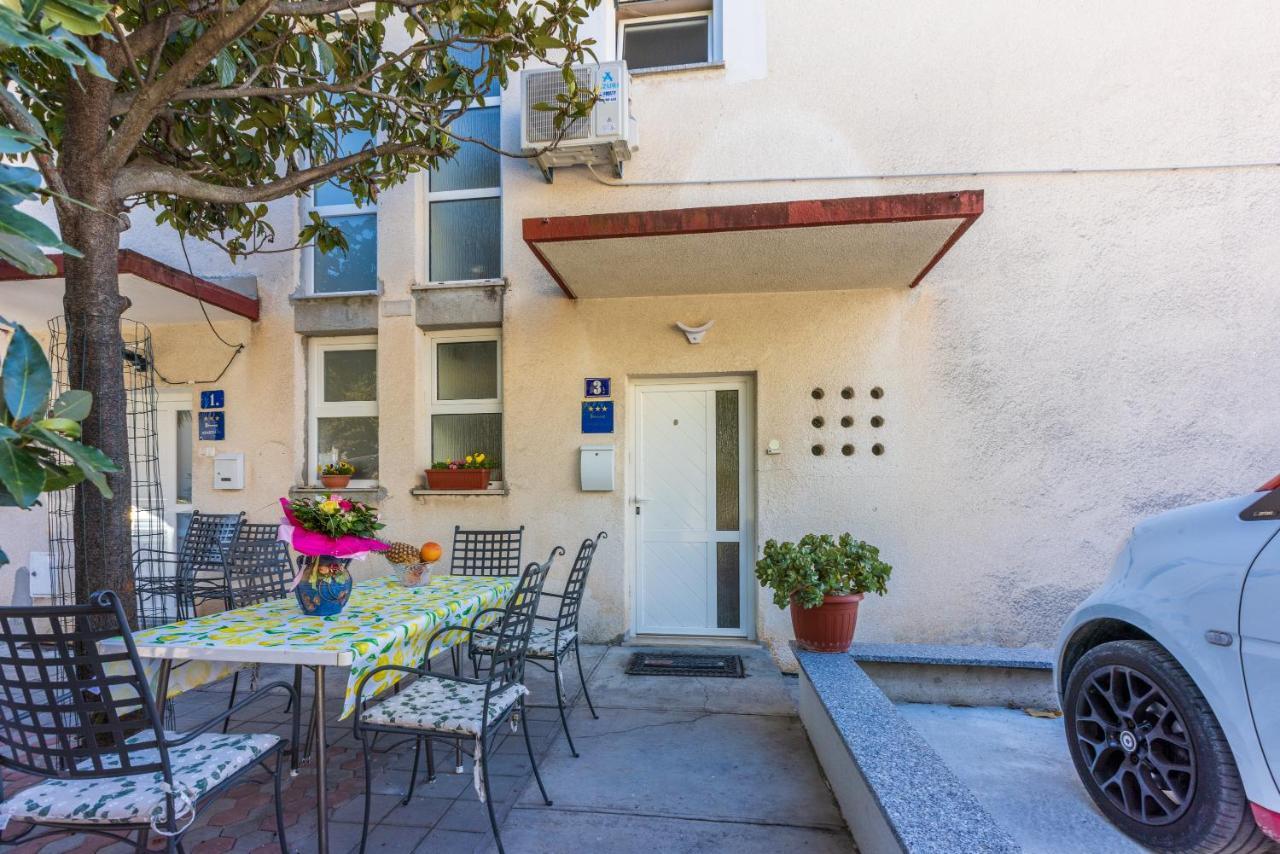 Apartment Mira "Pet Friendly" Цриквениця Екстер'єр фото